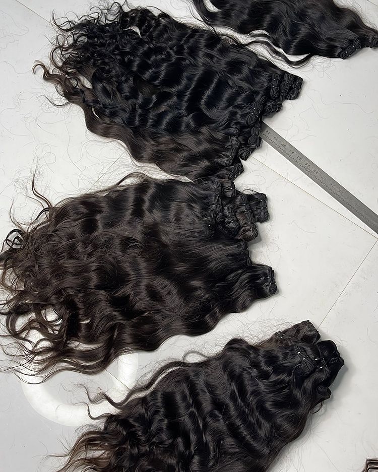 RAW HAIR WAVY EXTENSIONS